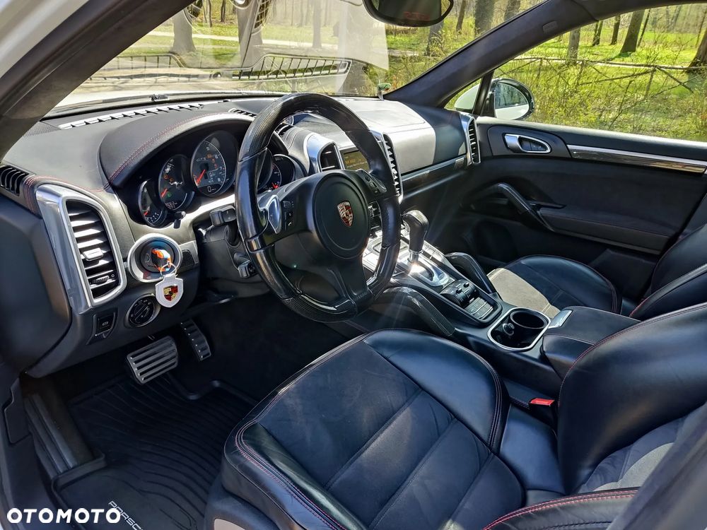 Porsche Cayenne - 19