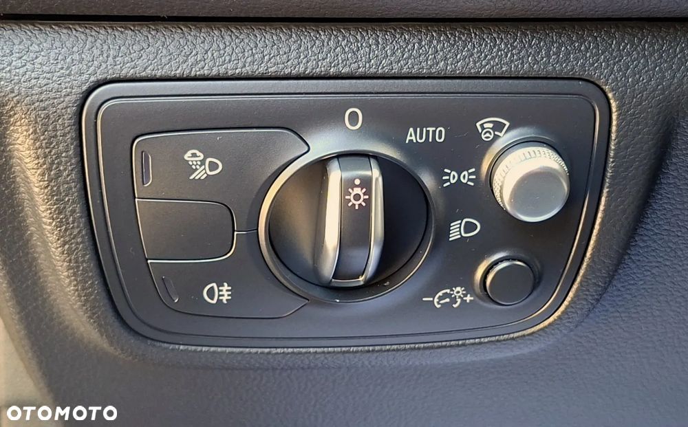 Audi A6 Avant 2.0 TDI Ultra S tronic - 29