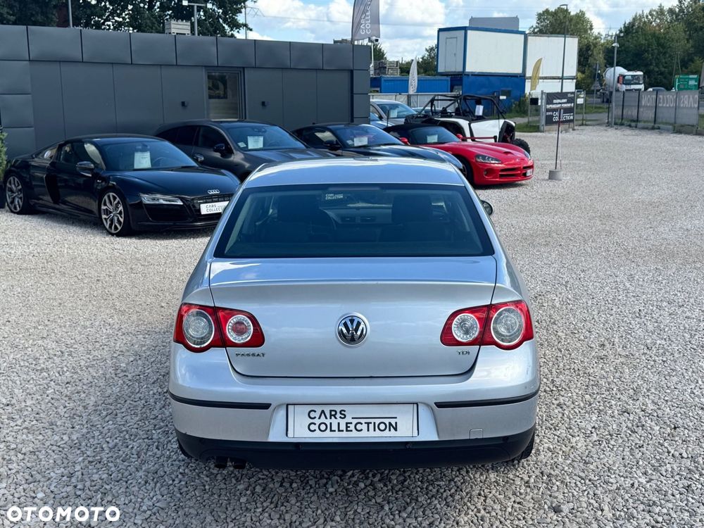Volkswagen Passat - 5