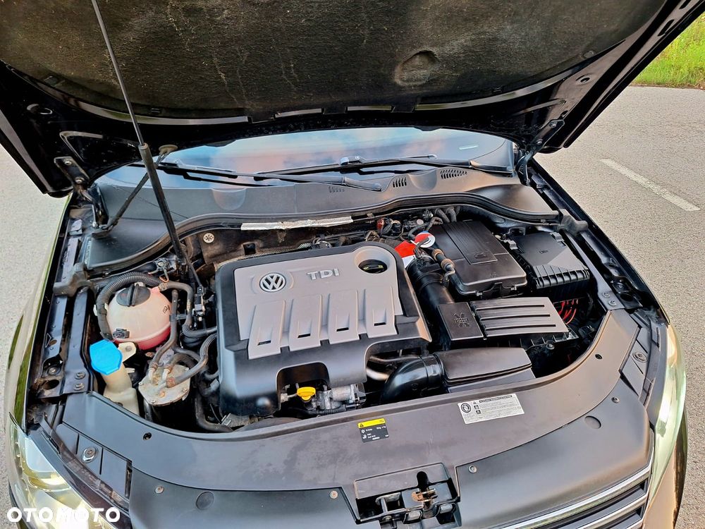 Volkswagen Passat 2.0 TDI Highline DSG - 34