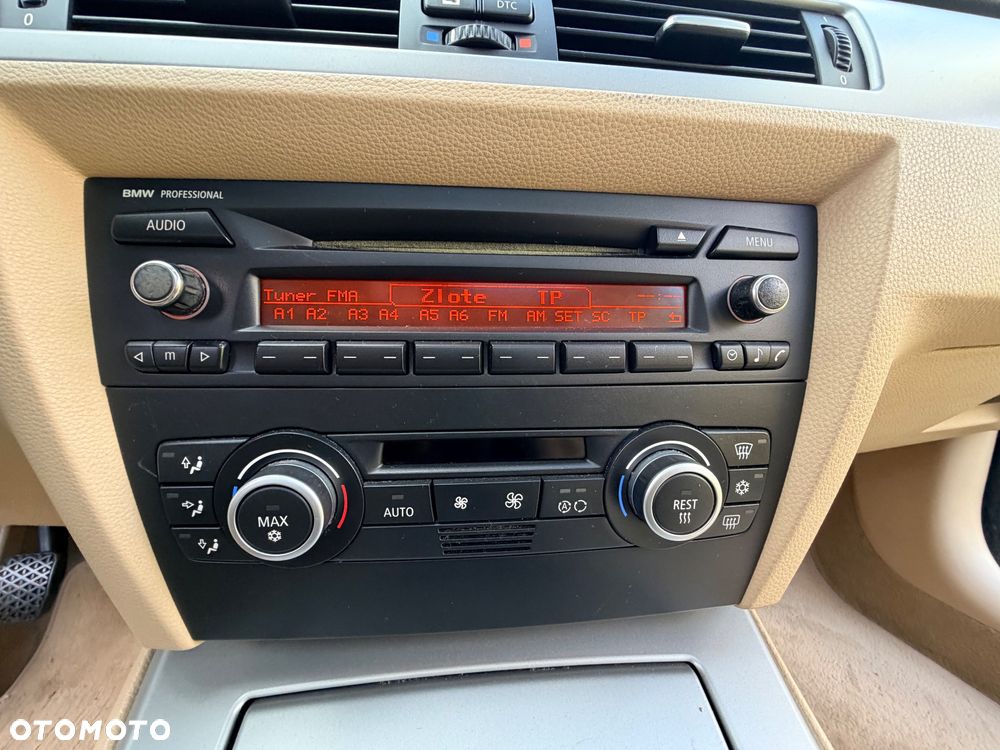 BMW Seria 3 325i - 26