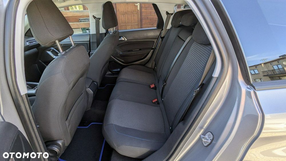 Peugeot 308 - 16
