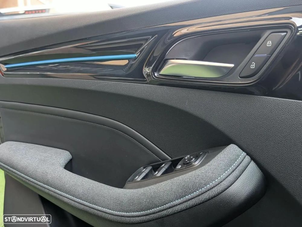 MG MG5 61 kWh Luxury — fotografia 14