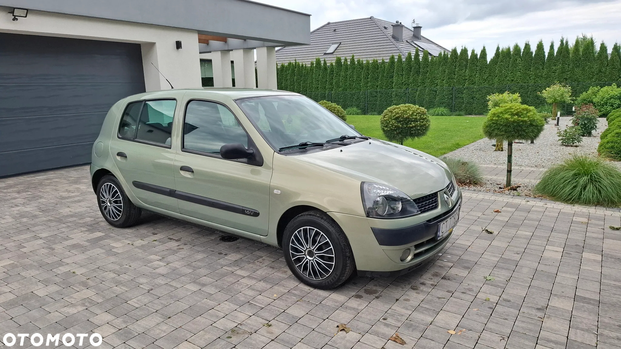 Renault Clio 1.2 16V 75 Dynamique - 10