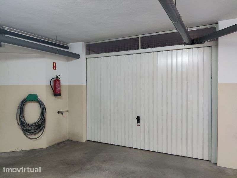 Arrendo garagem box 17m2 - Grande imagem: 2/3