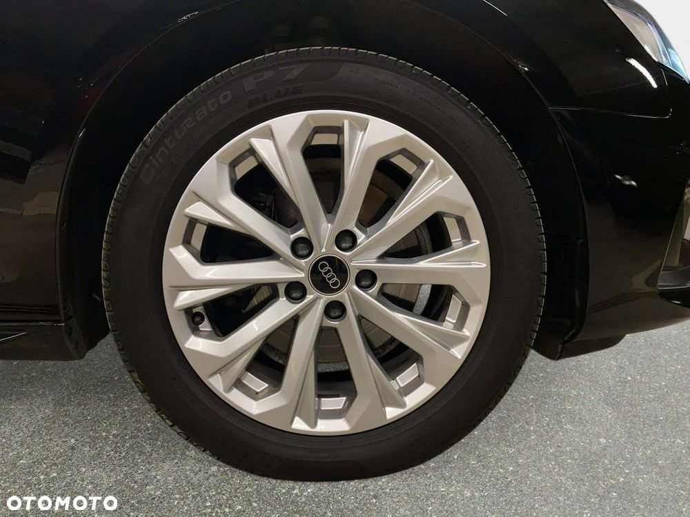 Audi A4 Limousine - 11