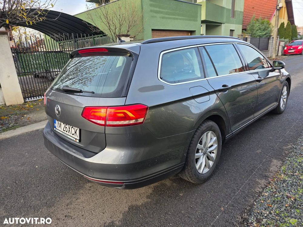 Volkswagen Passat - 4