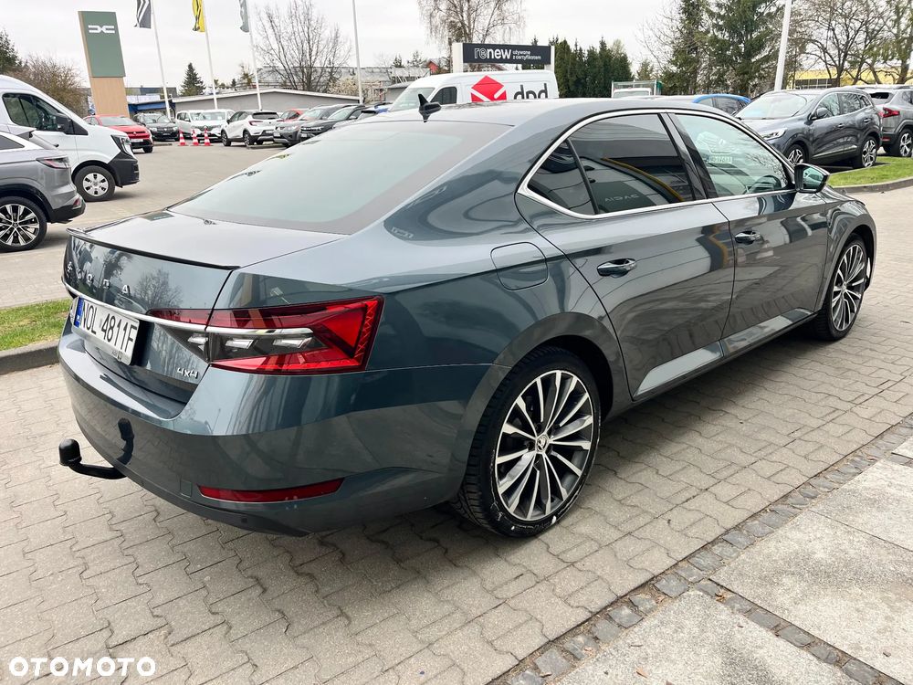 Skoda Superb 2.0 TDI SCR 4x4 Style DSG - 9