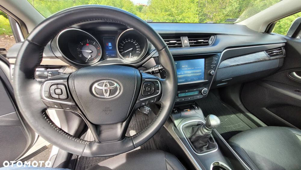 Toyota Avensis 2.0 D-4D Premium - 13