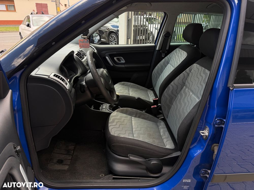 Skoda Fabia 1.2 HTP Ambiente - 13