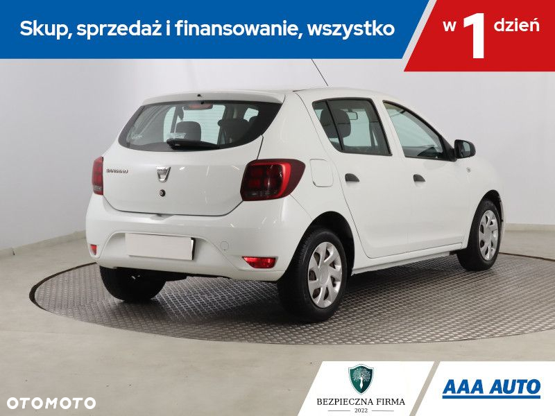 Dacia Sandero - 6