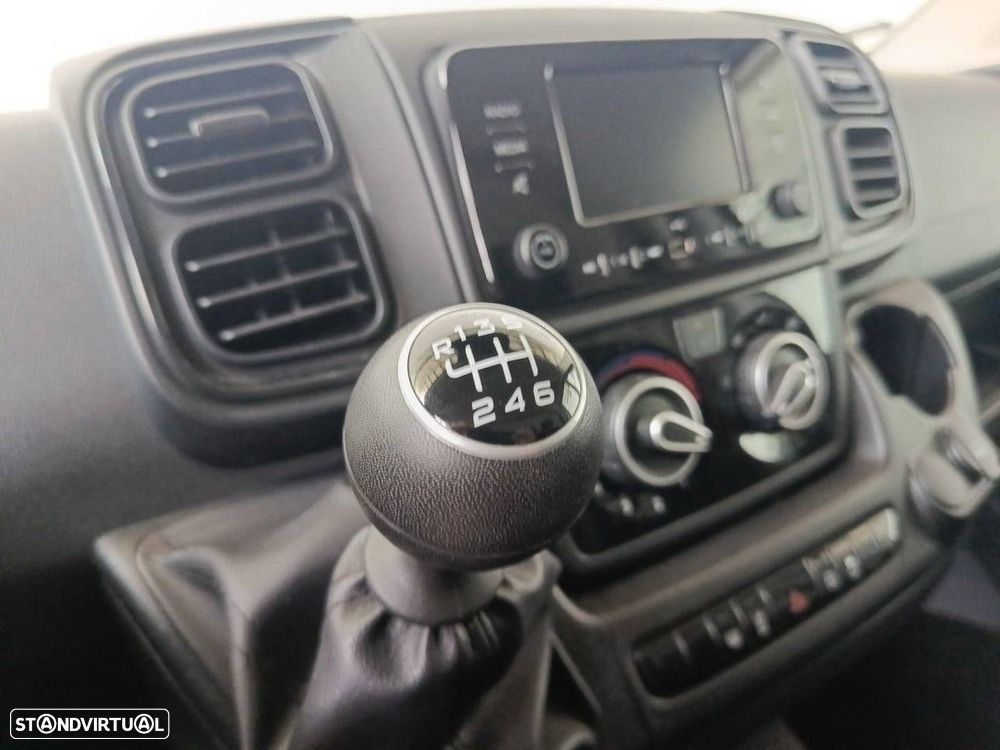Peugeot Boxer 2 2.2 BlueHDi 140 S&S 333 L2H2 - 19