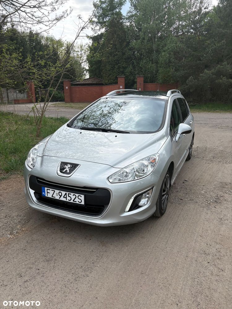 Peugeot 308 - 1