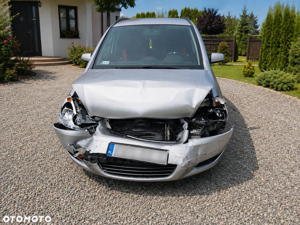 Opel Zafira - 1