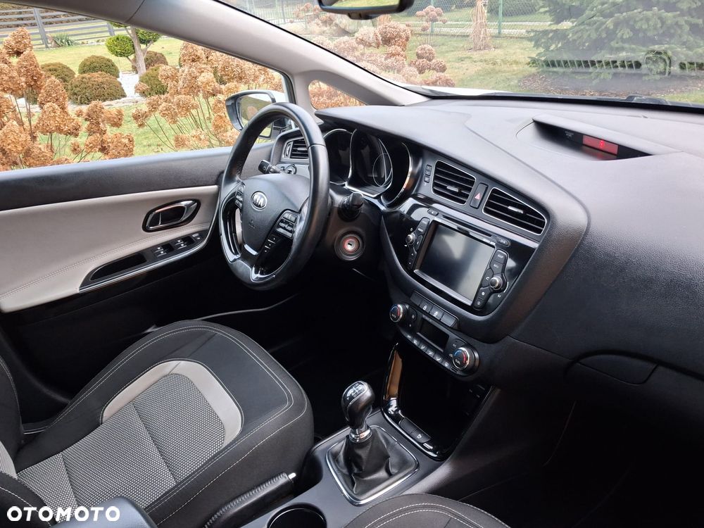 Kia Ceed 1.6 CRDi L - 12