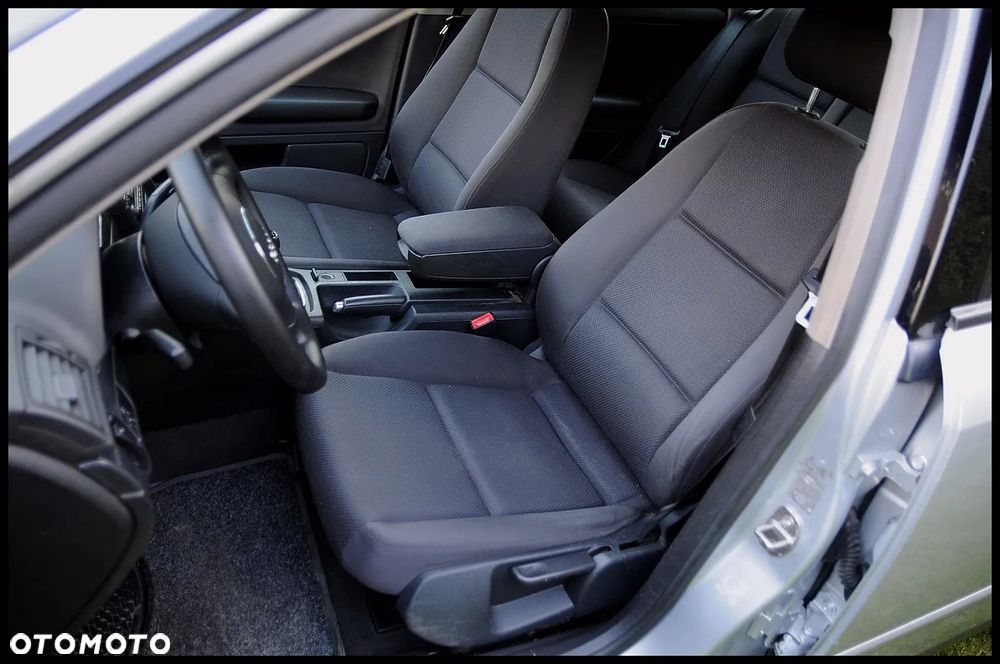 Audi A4 Limousine - 6