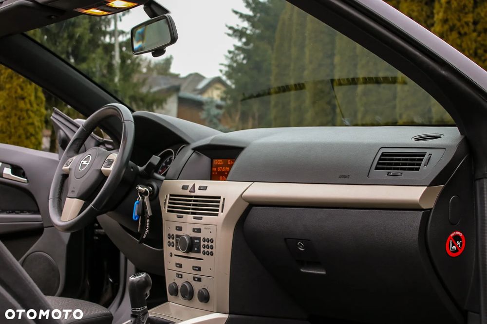 Opel Astra 1.6 Endless Summer - 24