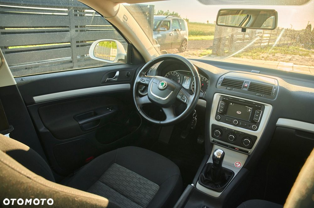 Skoda Octavia 1.6 TDI DPF Elegance - 36