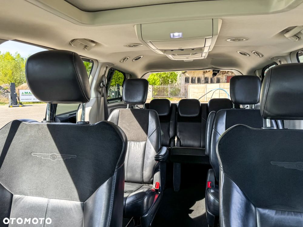 Chrysler Grand Voyager - 19
