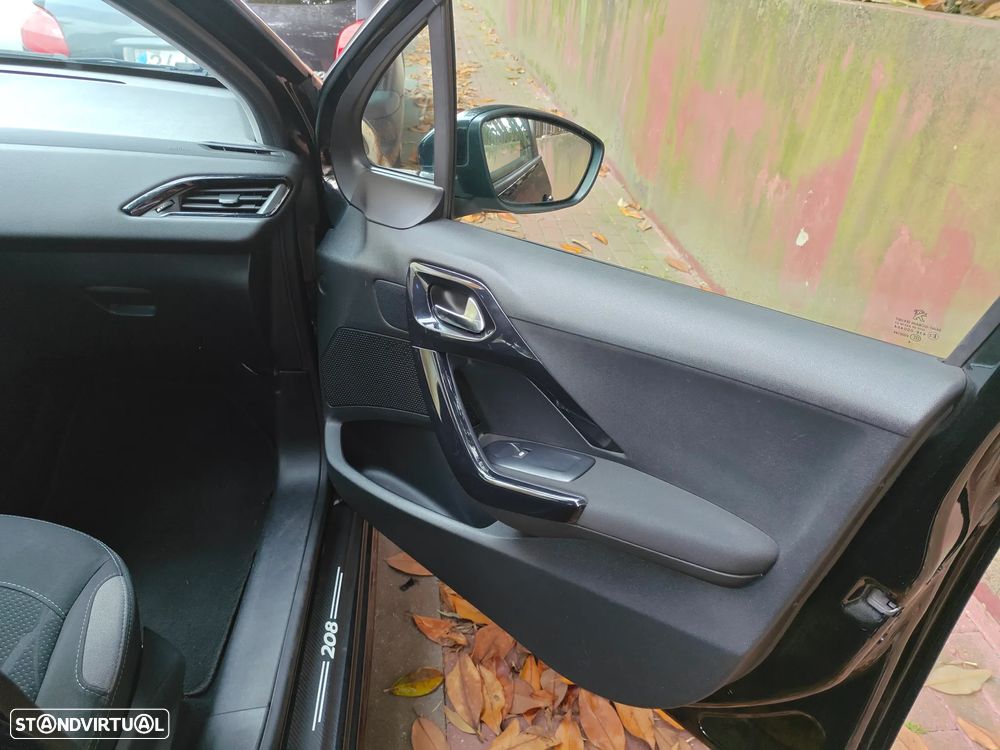 Peugeot 208 1.4 HDi - 16