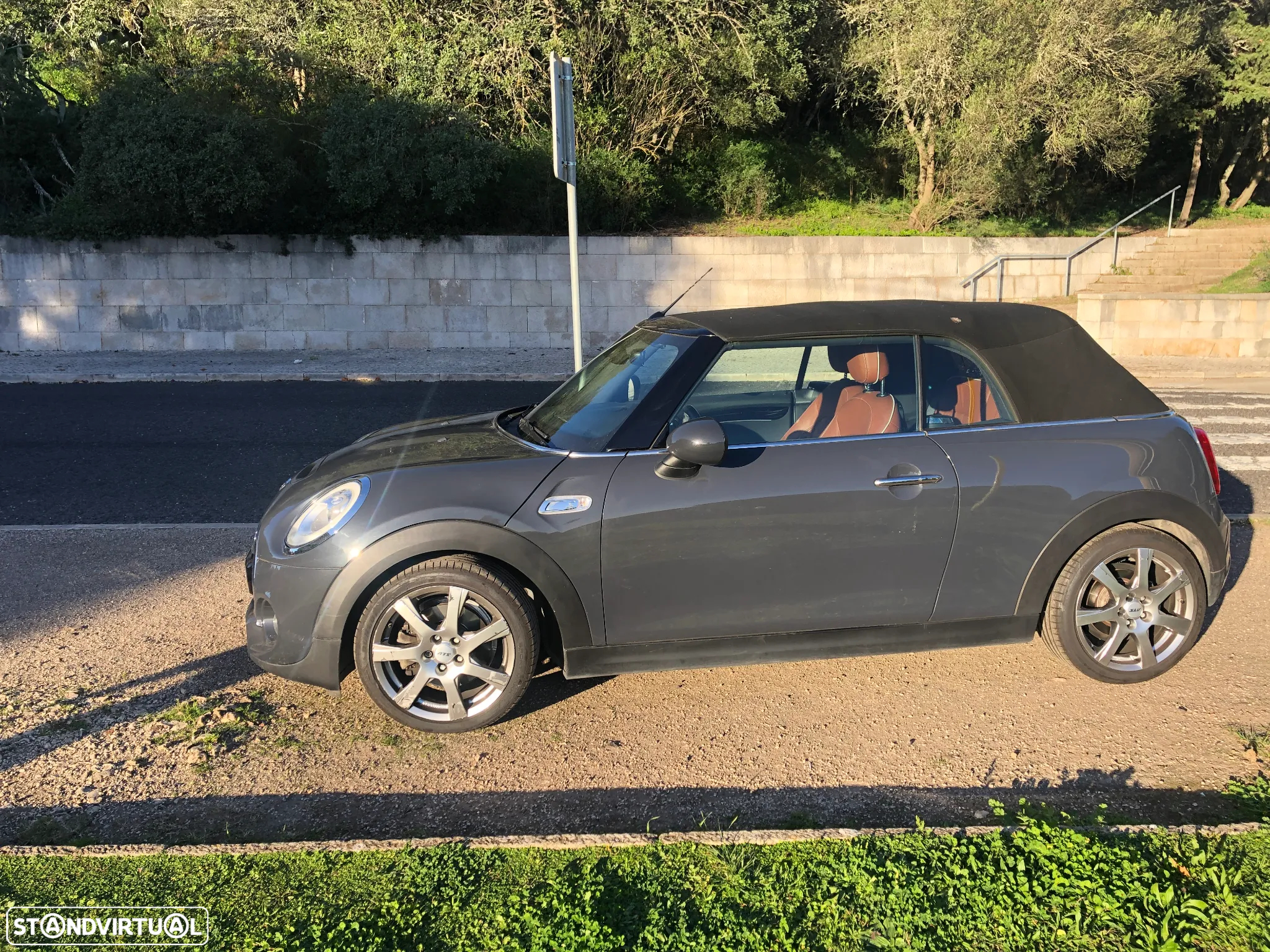 MINI Cabrio Cooper SD Auto - 16