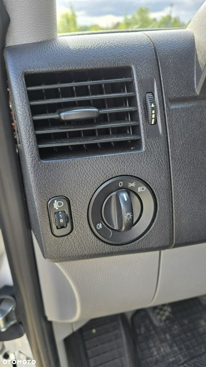 Mercedes-Benz Sprinter - 11