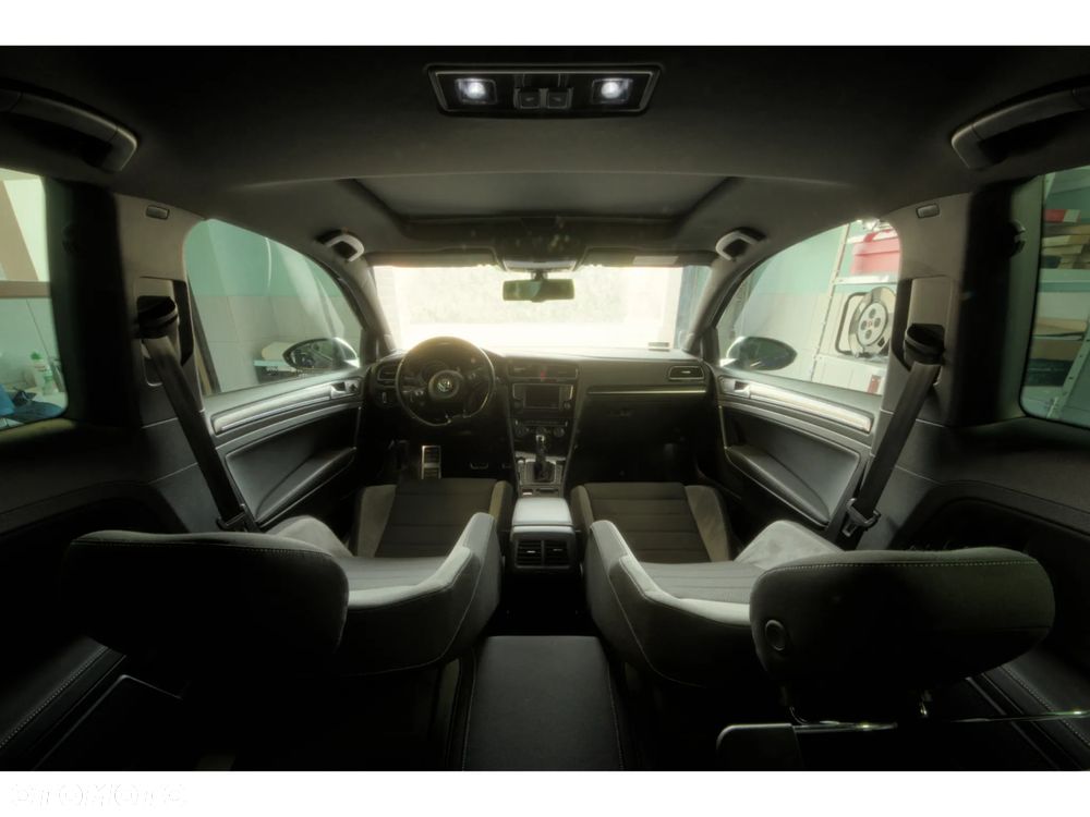 Volkswagen Golf - 14