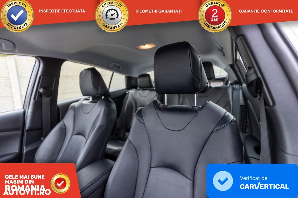 Toyota Prius 1.8 HSD Exclusive Plus - 18