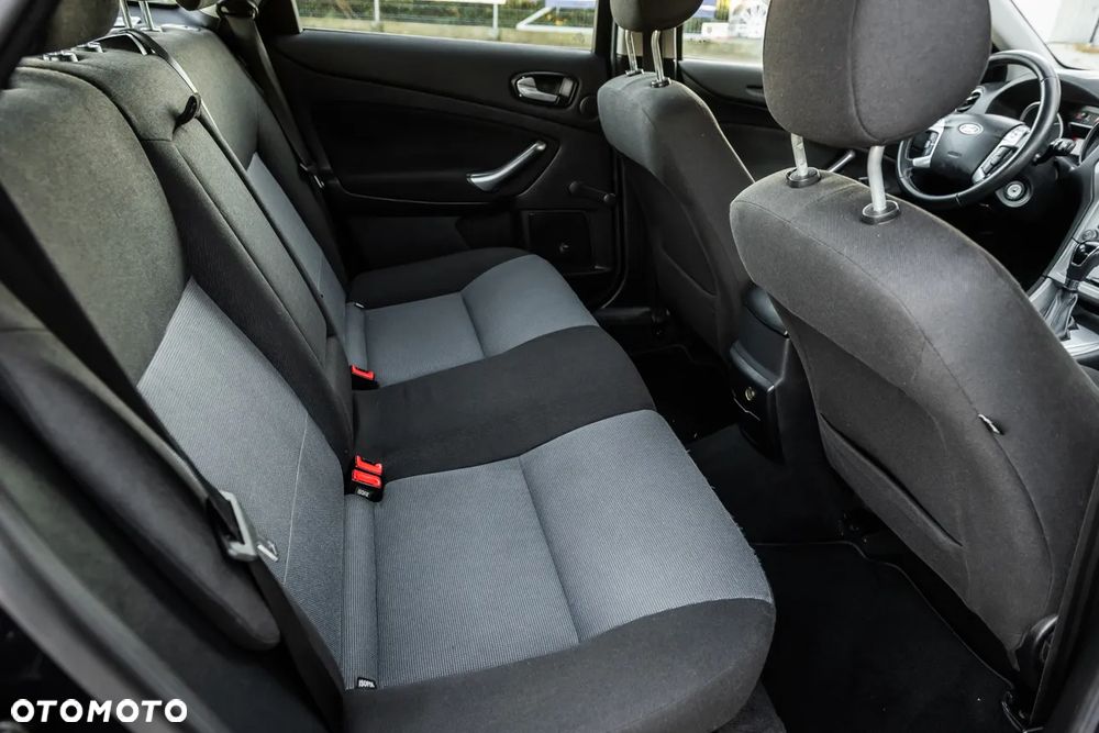 Ford Mondeo 2.0 TDCi Ambiente - 25