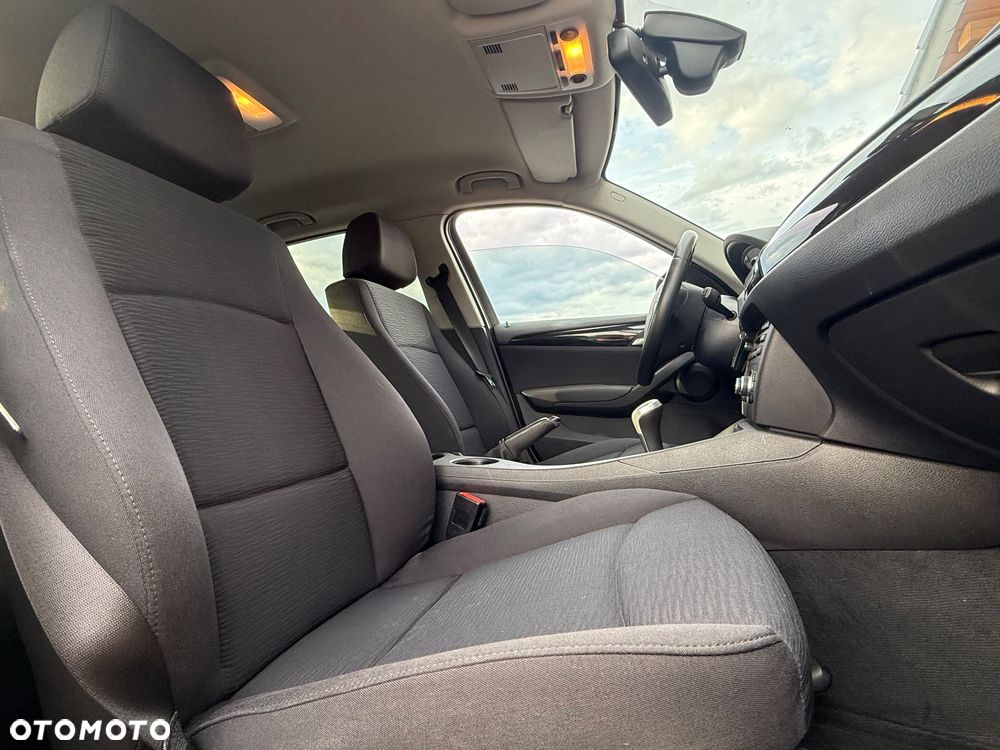 BMW X1 sDrive18i - 16