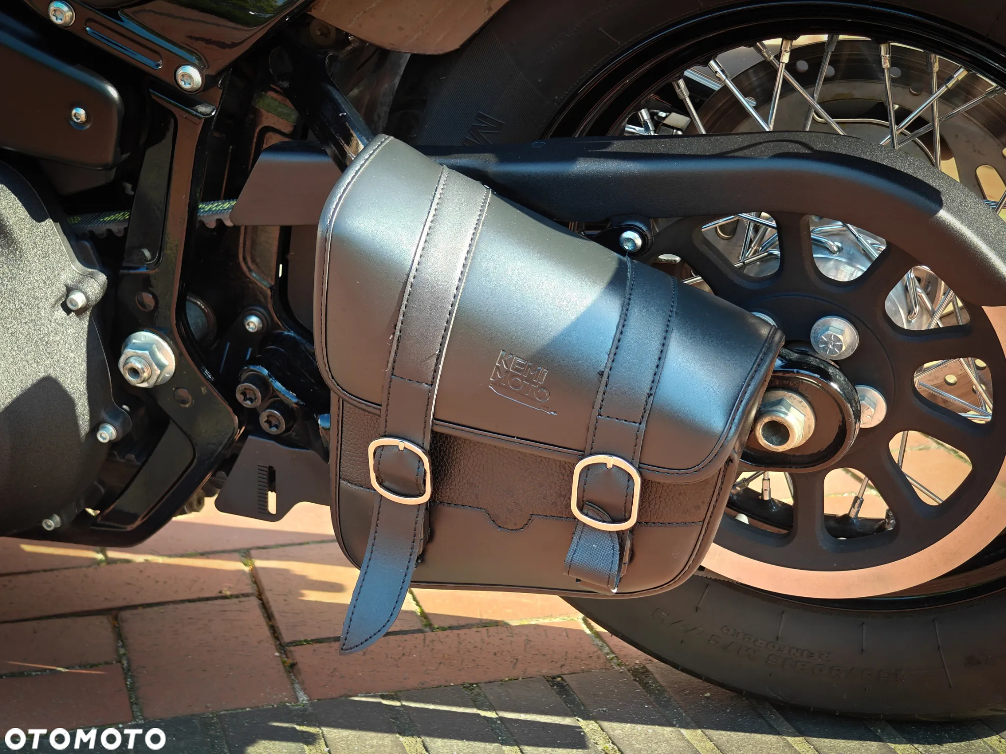 Harley-Davidson Softail Street Bob - 22