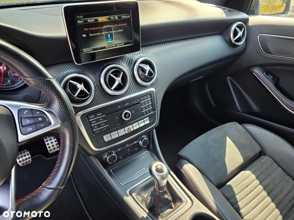 Mercedes-Benz Klasa A 160 AMG Line - 24