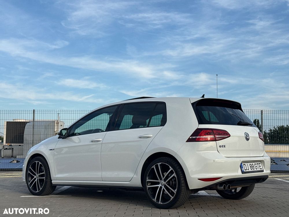 Volkswagen Golf Standard - 4