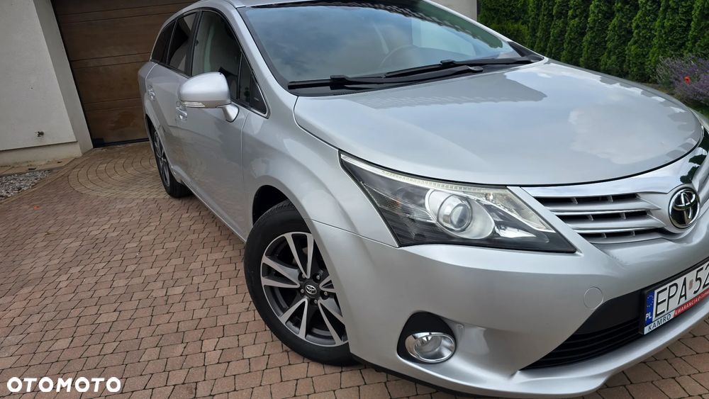 Toyota Avensis - 12