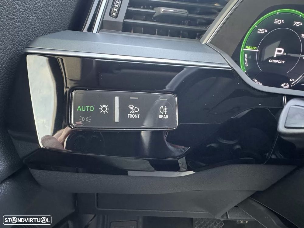 Audi e-tron Sportback 55 quattro Advanced - 44