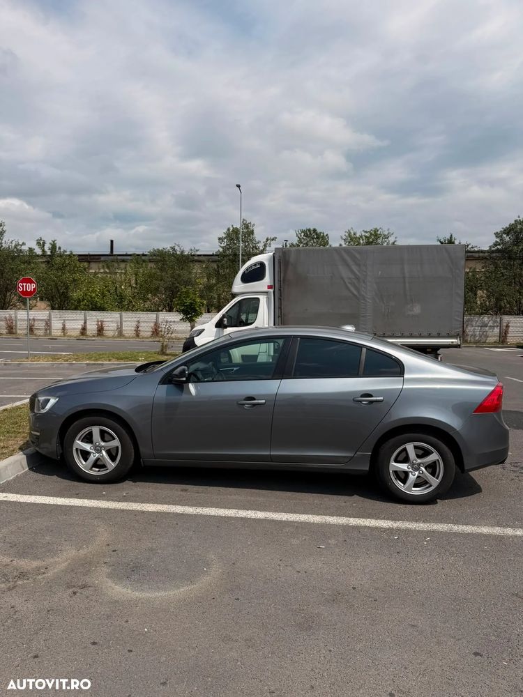 Volvo S60 D2 Momentum - 5