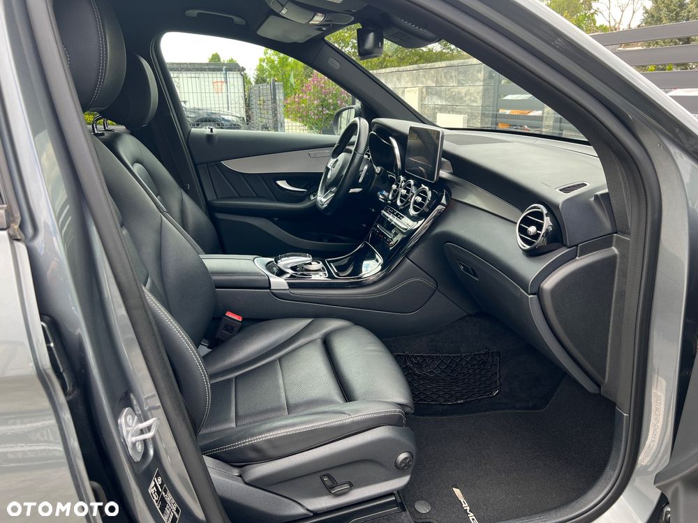 Mercedes-Benz GLC 250 4Matic 9G-TRONIC AMG Line - 6