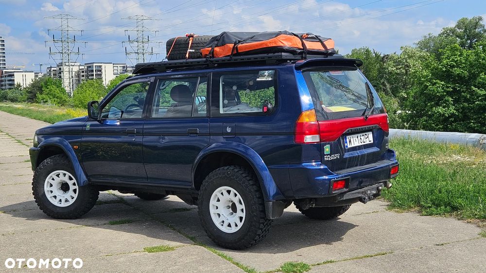 Mitsubishi Pajero Sport - 4