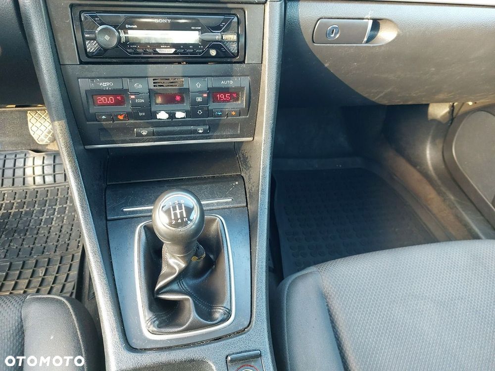 Audi A4 Limousine - 19