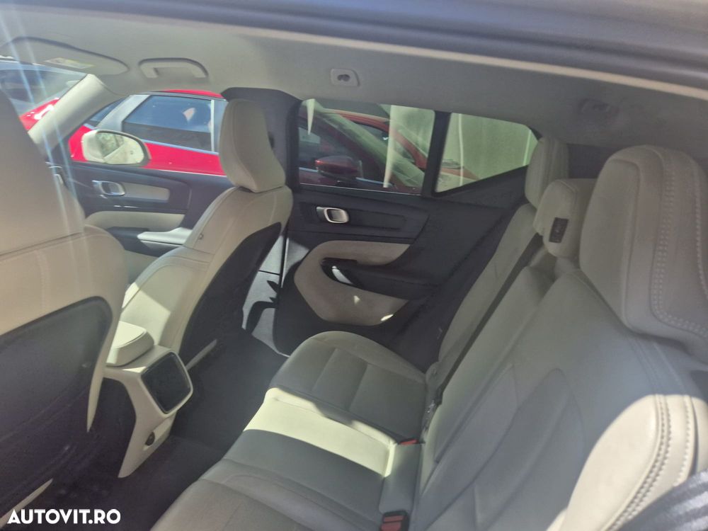 VOLVO XC40 2019 — imagine 13