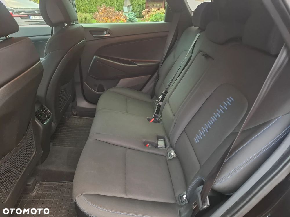 Hyundai Tucson 1.6 GDI BlueDrive GO 2WD - 16