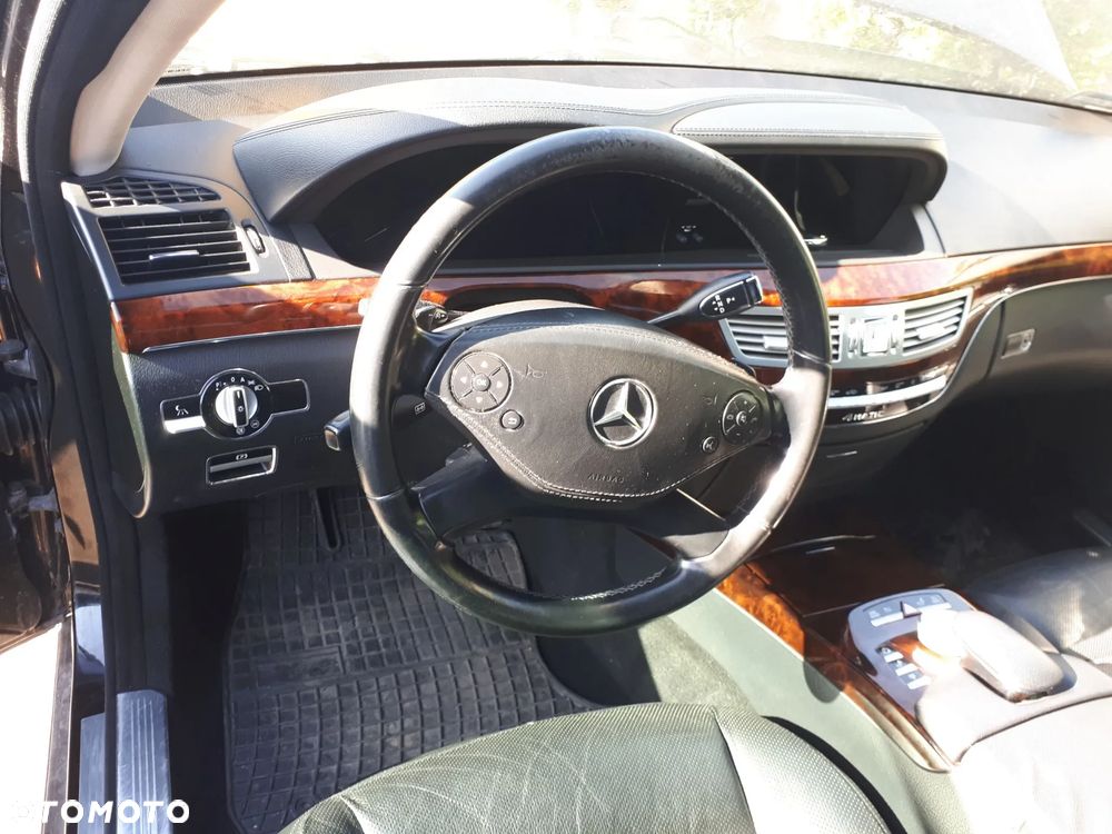 MERCEDES S KLASA W221 LIFT 09-13 3.0 V6 CDI WZMACNIACZ HARMAN KARDON LOGIC 7 - 6