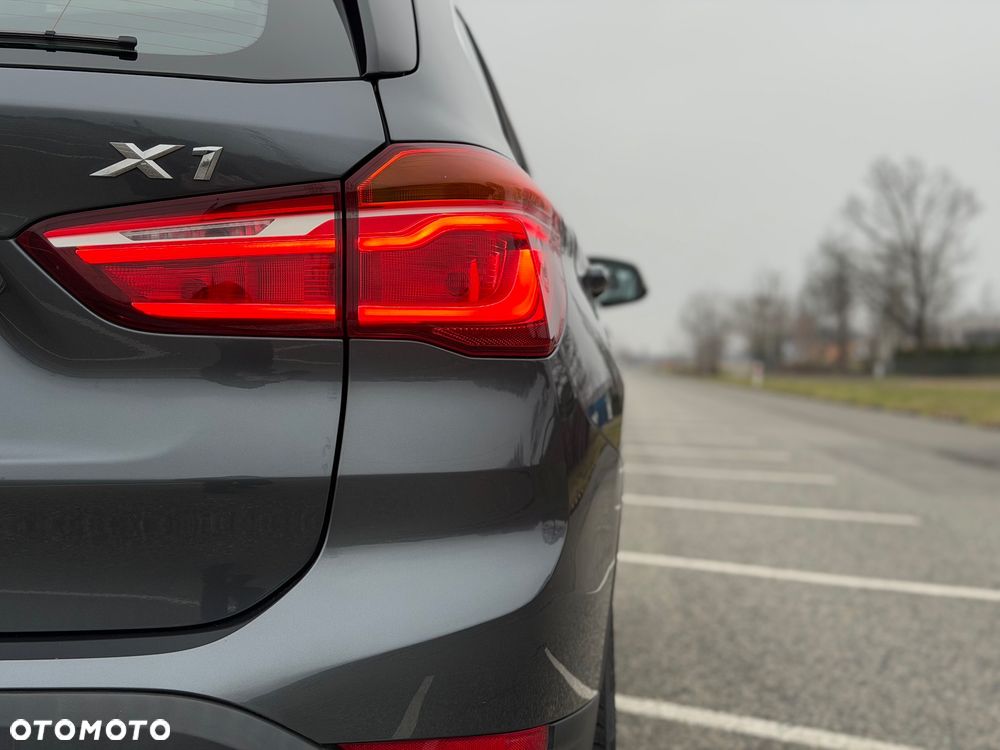 BMW X1 xDrive20i xLine sport - 17