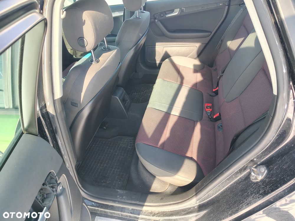 Audi A3 Sportback 2.0 TDI Ambiente - 11