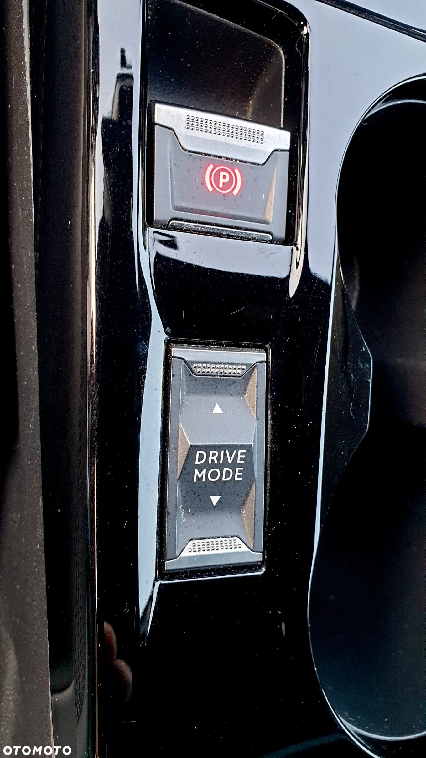Peugeot 208 e-208 GT - 24