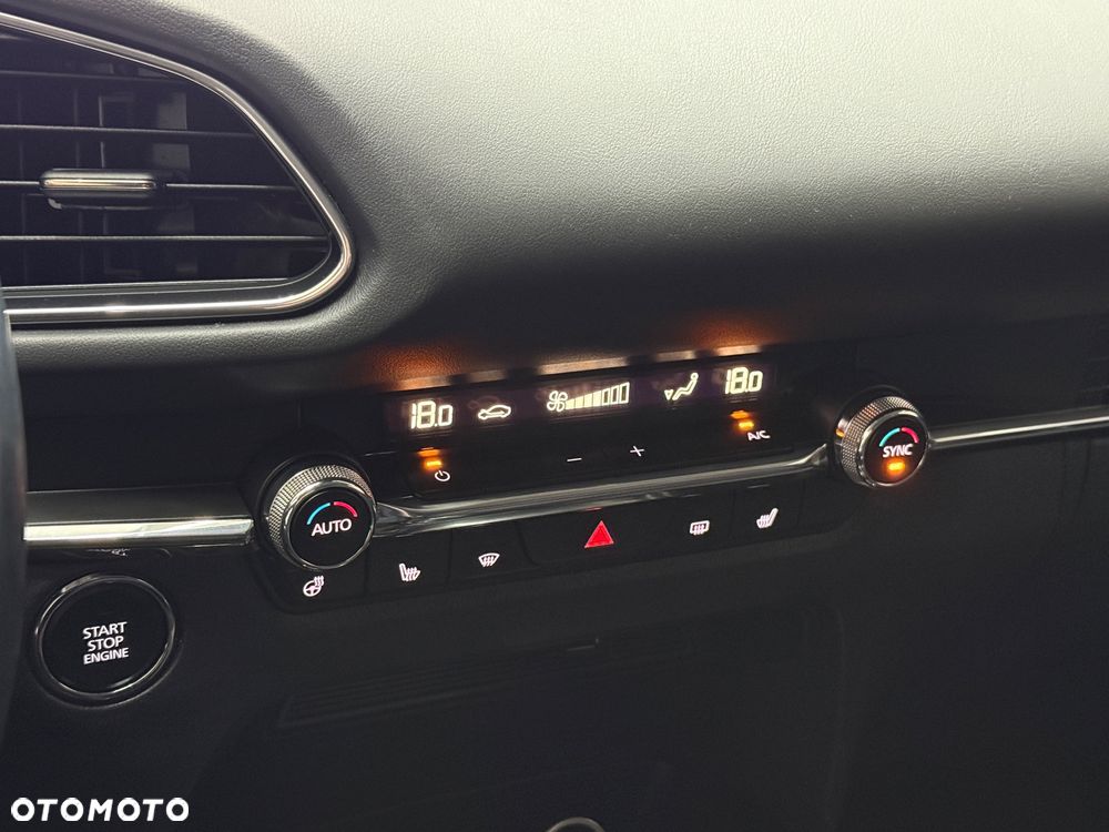 Mazda CX-30 SKYACTIV-X 2.0 M-Hybrid AWD SELECTION - 28