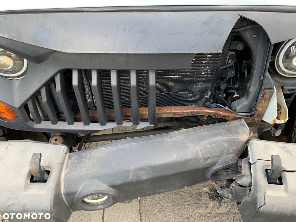 Jeep Wrangler Unlimited Hard-Top 3.6 Automatik Sahara - 14