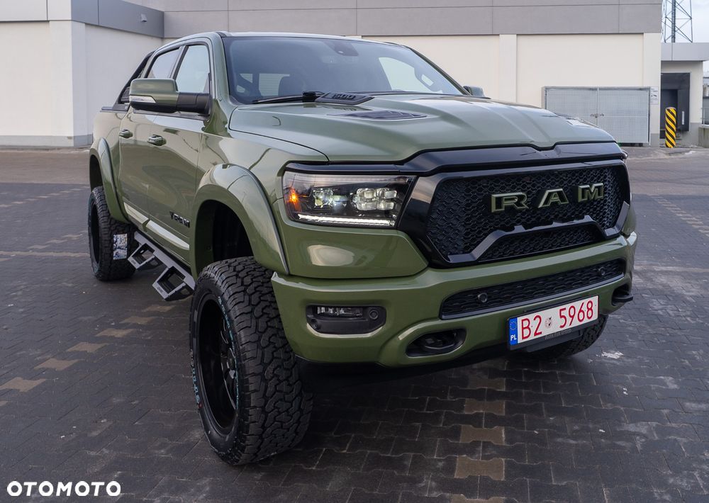 RAM 1500 Crew Cab MB Sport - 1