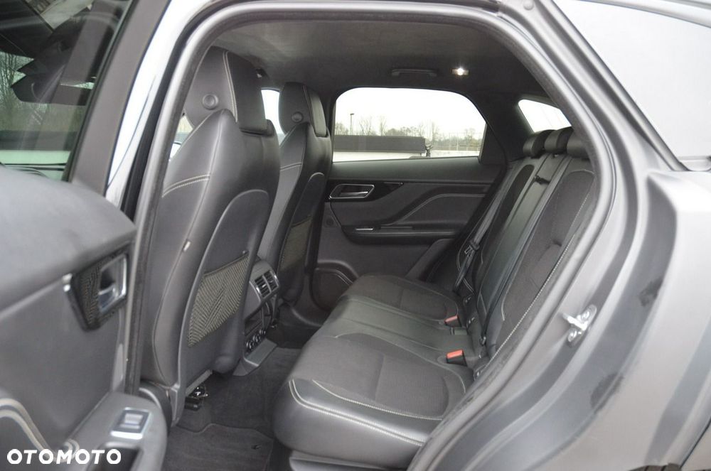 Jaguar F-Pace 2.0 i4P AWD R-Sport - 35