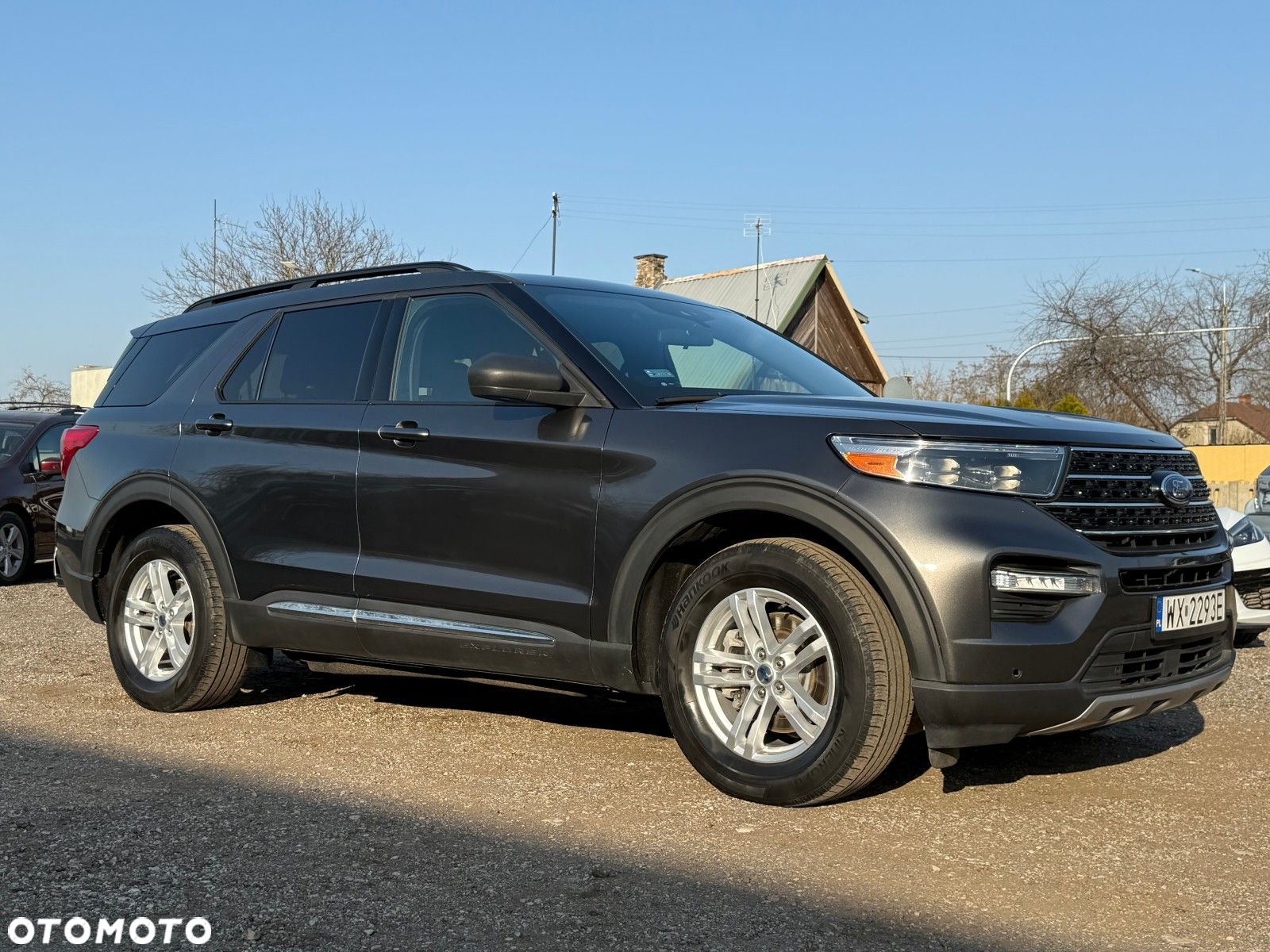 Ford Explorer - 3